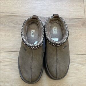 UGG Tazz Brown Slippers - Size 6 - Perfect Condition